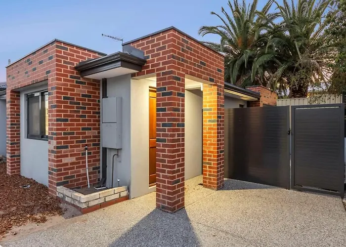 Professional Single 3 Walk To Curtin Uni *