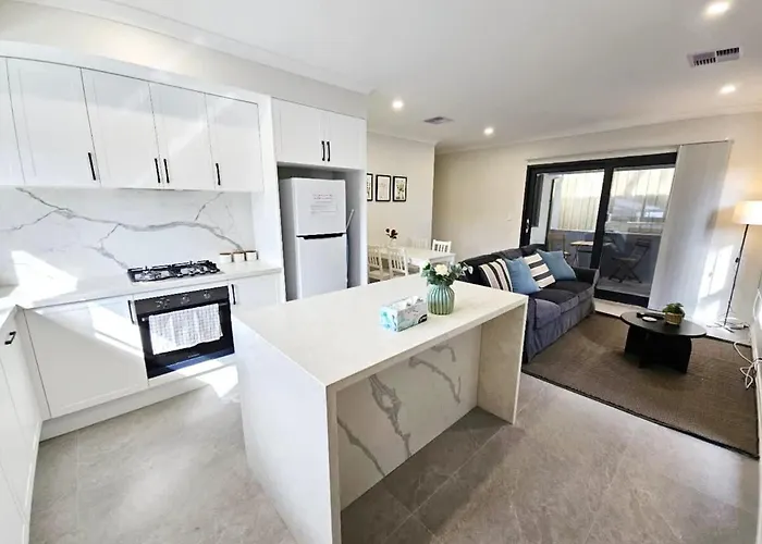 Professional Single 3 Walk To Curtin Uni * Naperville